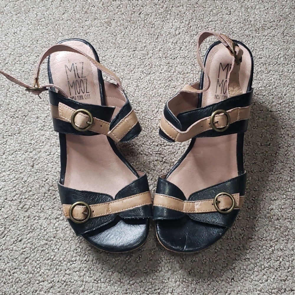 Miz mooz black+tan cork leather sandals 6